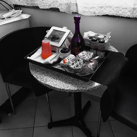 Lungo Il Po فندق مبيت وإفطار *